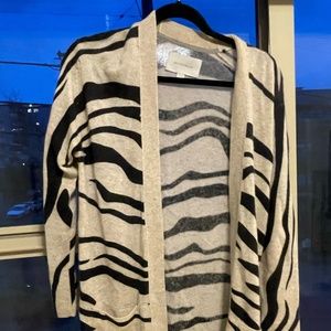 Brooch Walker Zebra Cardigan